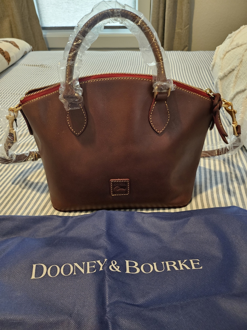 Dooney & Bourke Brown Leather Geena Satchel with Crossbody Strap NWT & Dust Bag - Picture 2 of 6